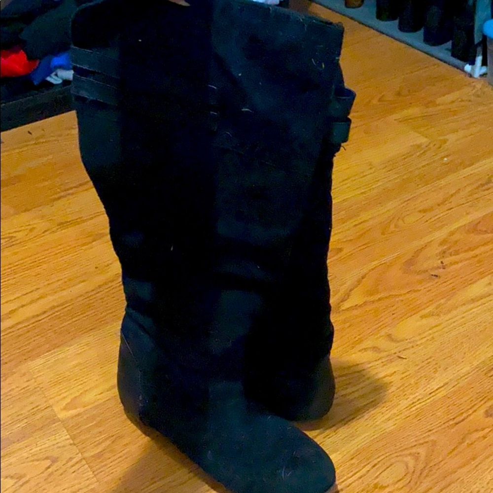 Black boots